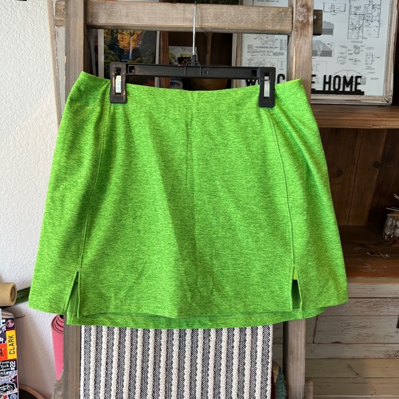 Outdoor Voices Pants - Outdoor Voices women’s warm up skort size medium